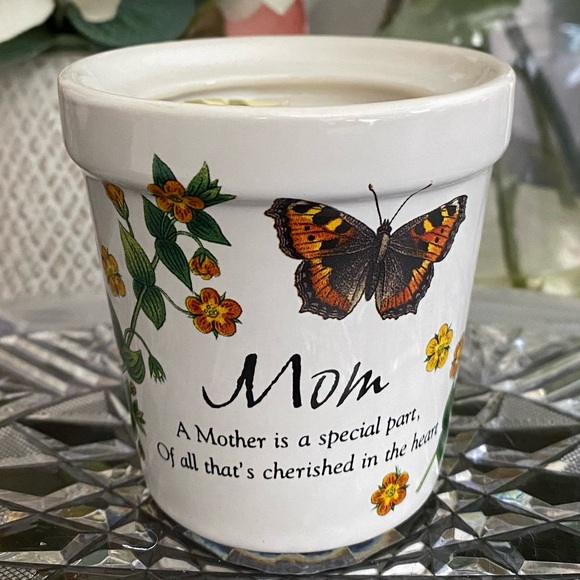 🆕🕯️ VINTAGE HISTORY & HERALDRY “MOM” SINGLE WICK CANDLE. 3.5”. COLLECTIBLE! - Picture 1 of 12